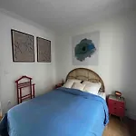 Charmant Appartement Parisien
