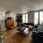 Charmant Appartement Parisien